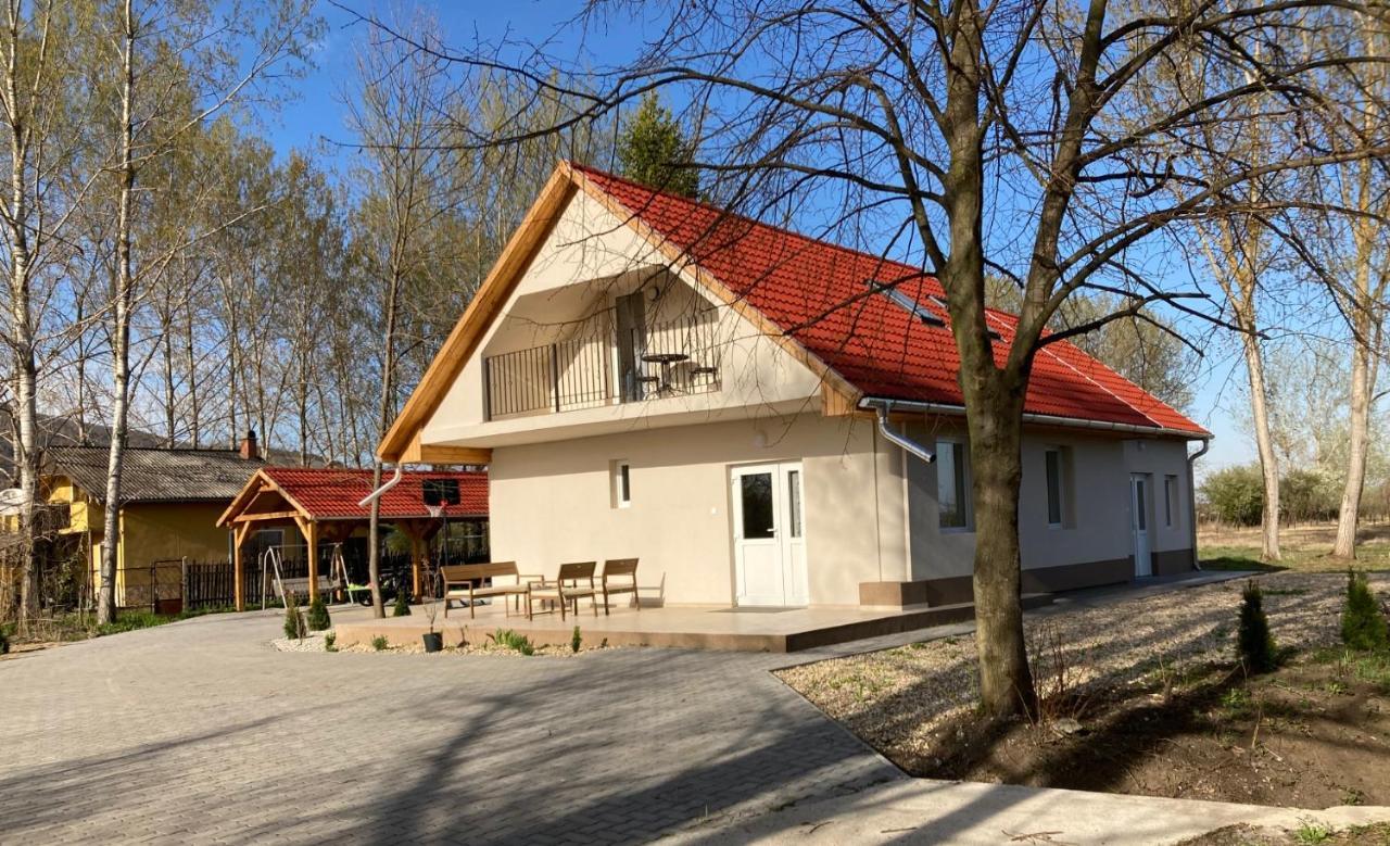 Megnyugtat-lak Vendeghaz Tokaj