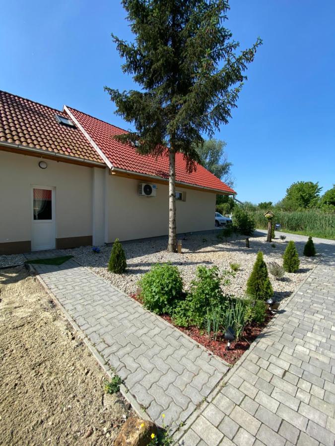 Megnyugtat-lak Vendeghaz Сasa de vacaciones Tokaj